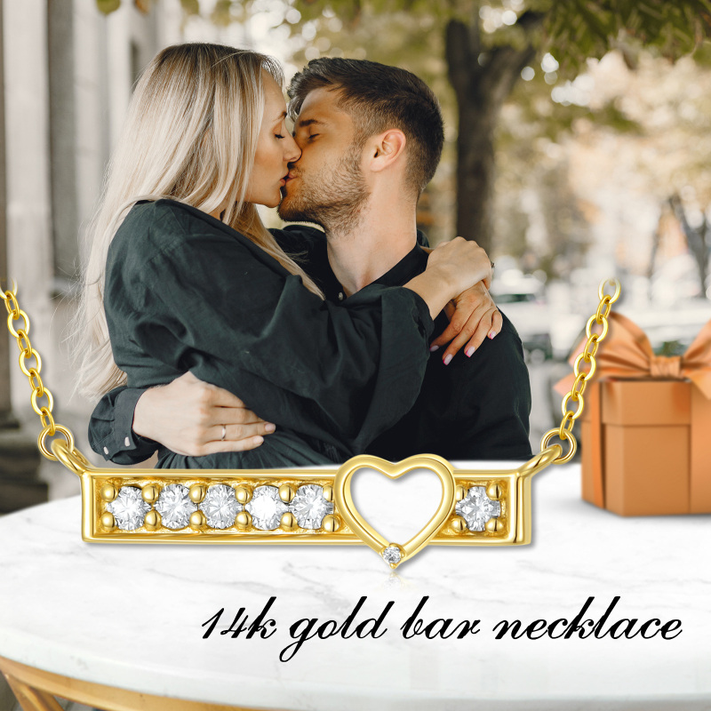 18K Gold Circular Shaped Moissanite Pendant Necklace-4