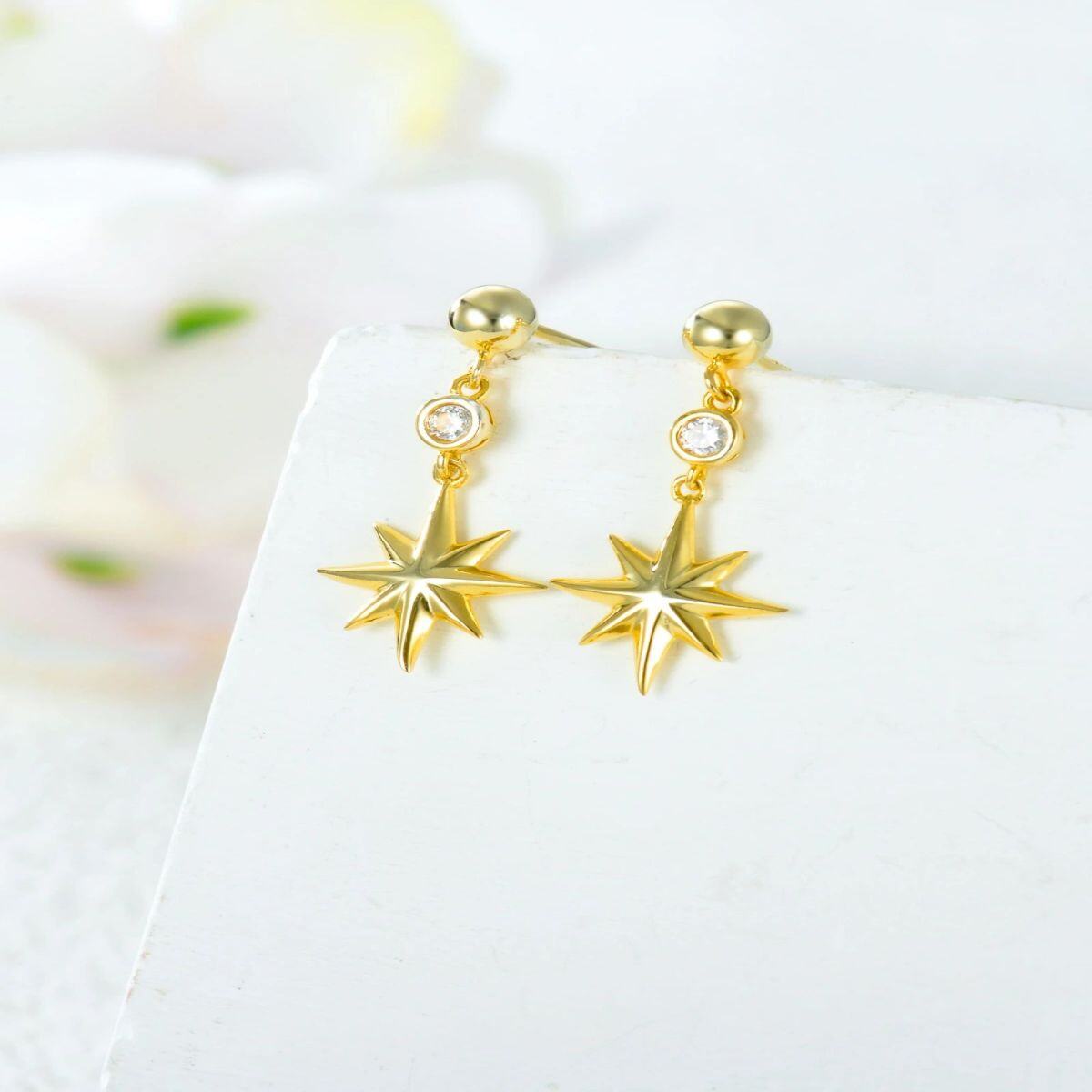 Pendientes de oro de 14 quilates con forma circular y estrellas de moissanita-3