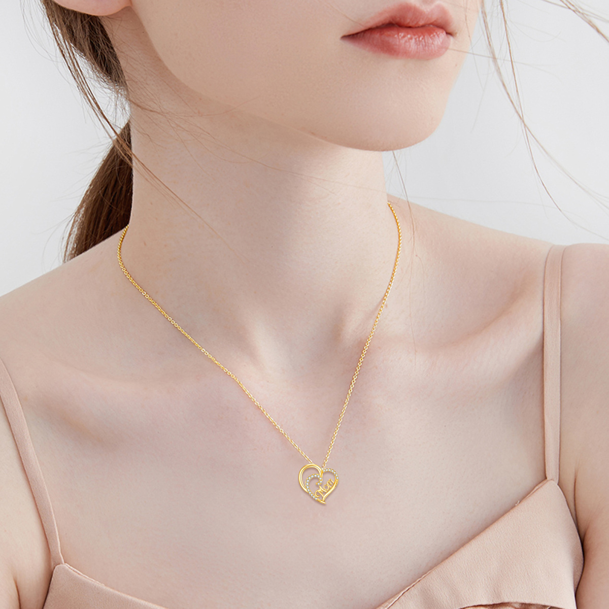 Collana con ciondolo madre e cuore in oro 14K a forma di cerchio con zircone cubico-2