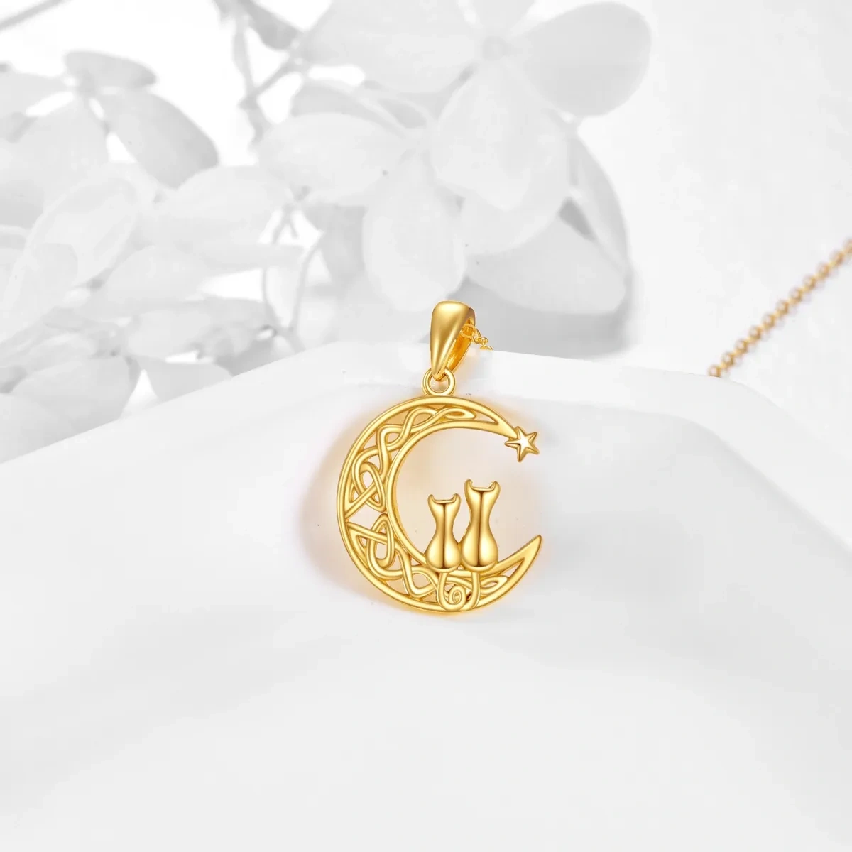 Collier en or 14K à pendentifs en forme de couple. de chat et d'étoile de lune-3