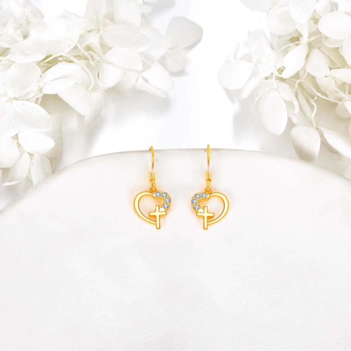 Pendientes colgantes con forma de cruz y corazón de circonita cúbica en oro de 14 quilates-3