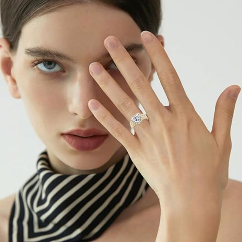 10K Gold 2 CT Heart Cut Moissanite Engagement Ring-2