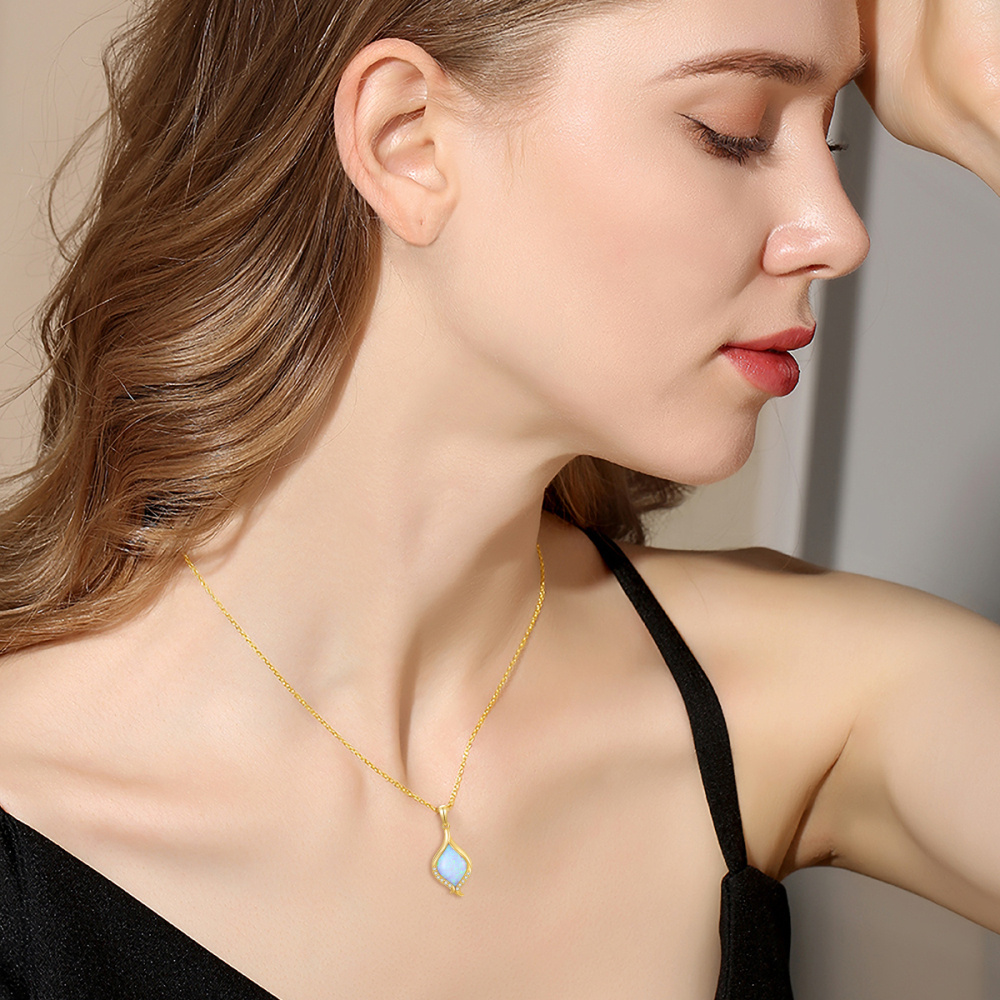 Collar con colgante de ópalo y diamantes en oro de 10 quilates-2