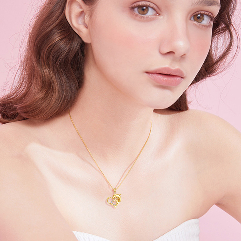 Collier avec pendentif dauphin et cœurs entrelacés en or 14 carats avec oxyde de zirconium pour femme-2