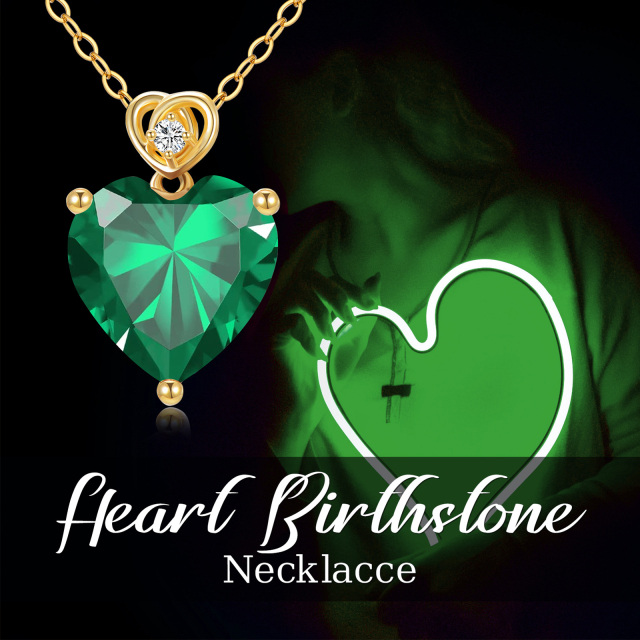 Collana con ciondolo a forma di cuore di smeraldo in oro 14K-6