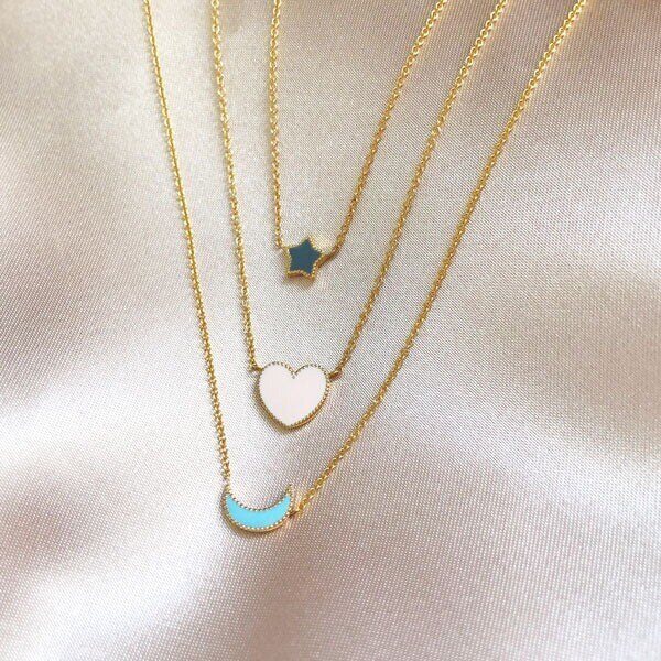 Collar con colgante de corazón esmaltado en oro de 14 quilates-3