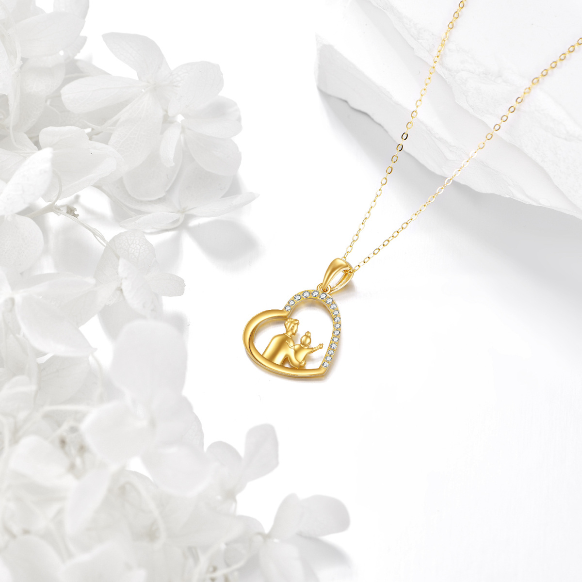 Collana con ciondolo a forma di cuore con zirconi cubici in oro 14K e scritta 