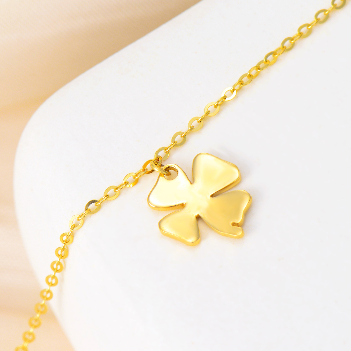 14K Gold Four Leaf Clover Pendant Bracelet-3