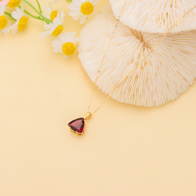 Naszyjnik z wisiorkiem w kształcie trójkąta z granatem 14K-5