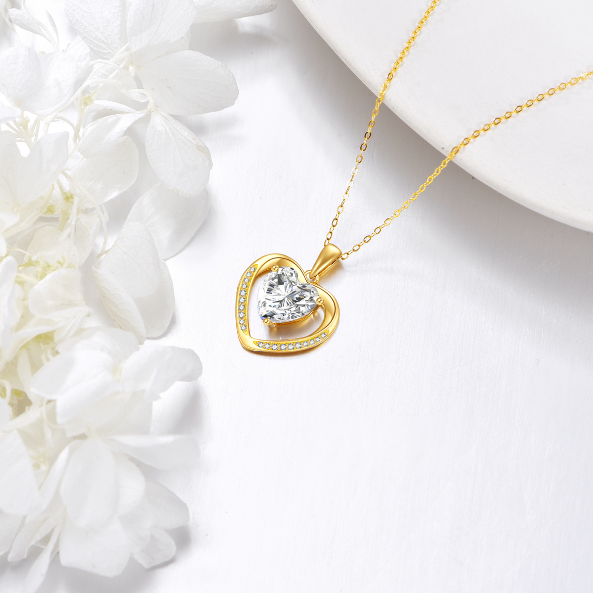 18K Gold Heart Moissanite Heart Pendant Necklace-3