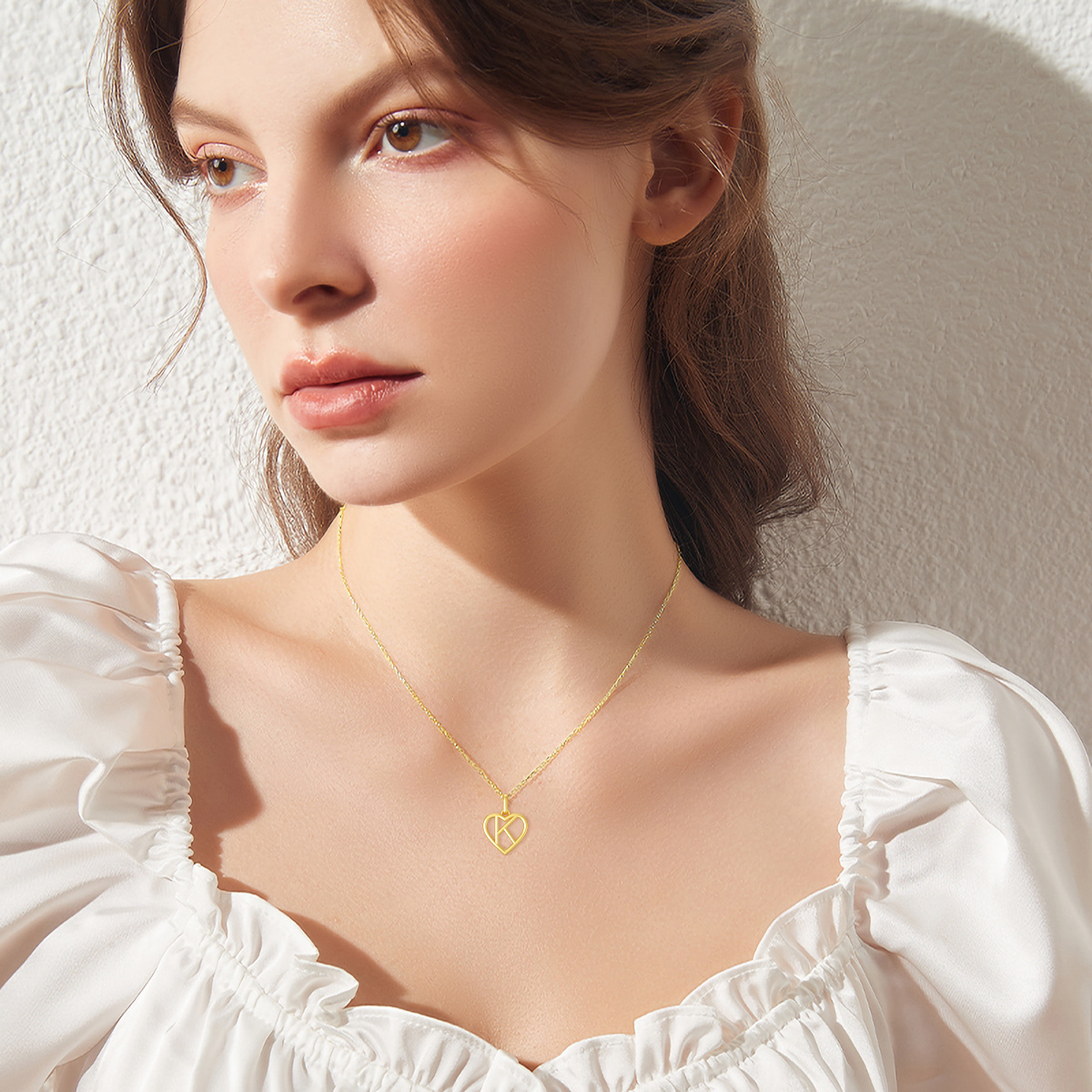 Collana con ciondolo a forma di cuore in oro 14K con lettera iniziale K-2