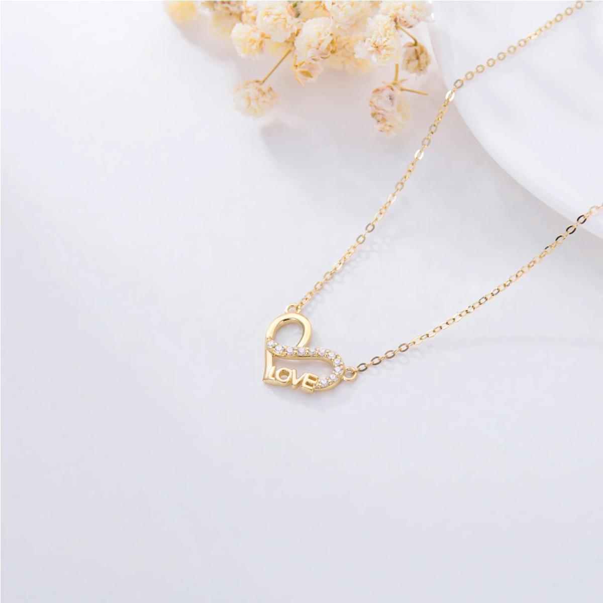 Collar con colgante de corazón de circonita cúbica en oro de 14 quilates y palabra grabada-3