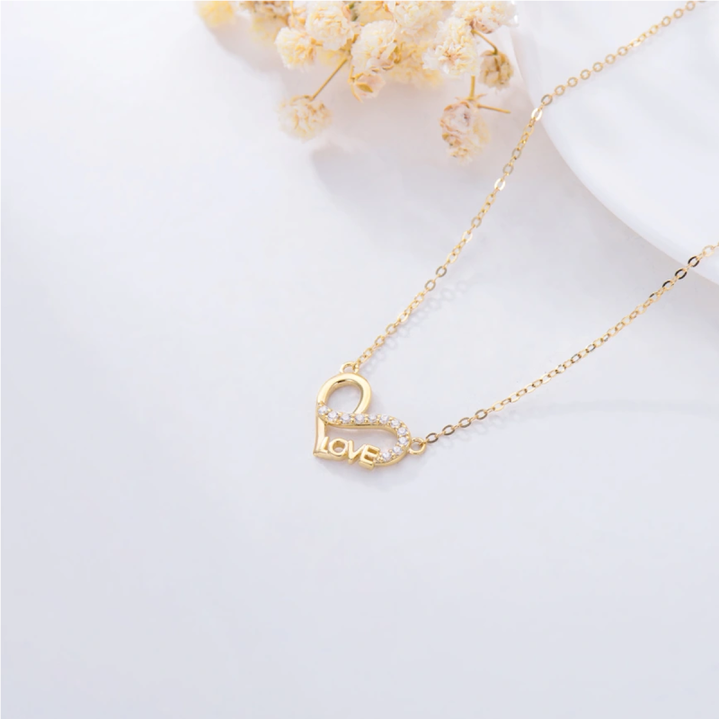 Halskette mit Herzanhänger aus 10-karätigem Weißgold und Zirkonia mit eingraviertem Wort-3