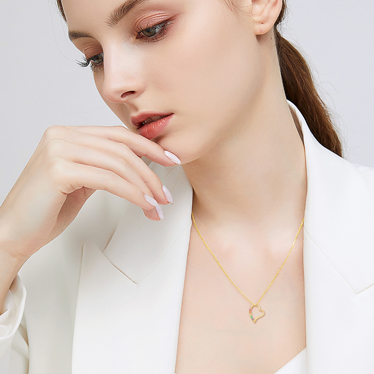 Collana con ciondolo a forma di cuore in oro 14K con zirconia cubica-2