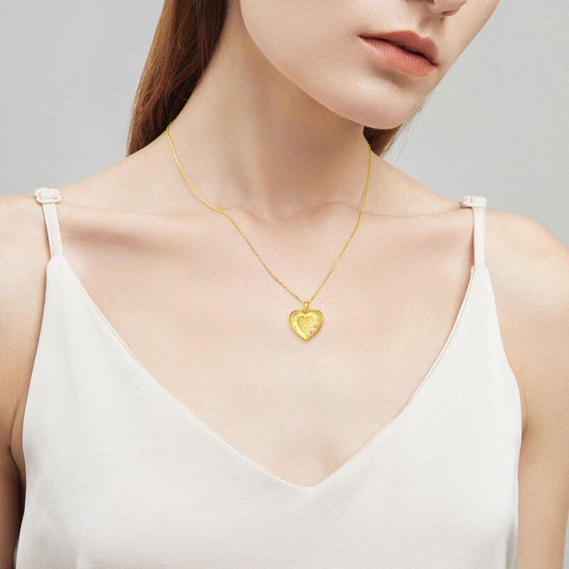 Colar com pendente em forma de coração em ouro branco 10K, personalizado com foto e palavra gravada.-2