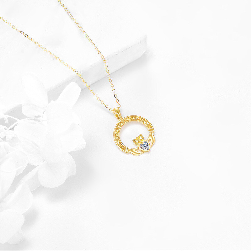 Collana con ciondolo a forma di cuore e nodo celtico in oro bianco 10 carati con zirconi cubici a taglio cuore-4