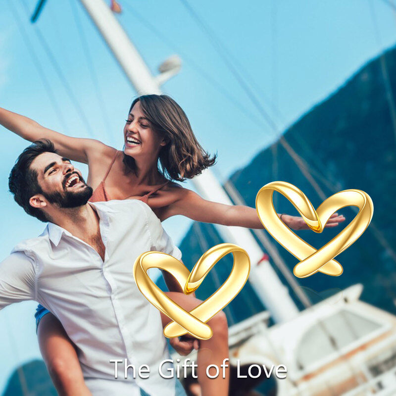 Brincos coração em ouro 10K-3