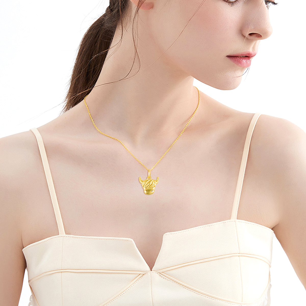 Collana con ciondolo mucca delle Highlands in oro 14K-2