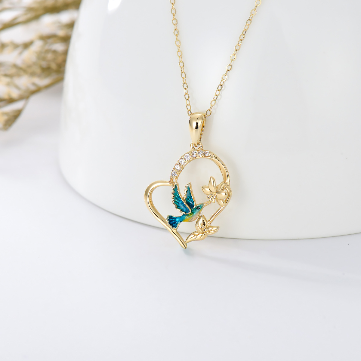 Collana con ciondolo a cuore con colibrì e narciso in oro 14K con zirconia cubica-3