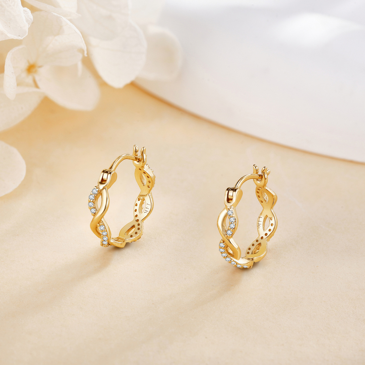 Pendientes de aro con símbolo de infinito y circonita cúbica en oro de 14 quilates-4
