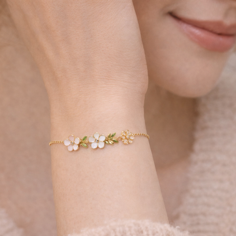 14-K-Gold-Charmband mit Labor-Diamanten in Blatt- und Pfirsichblüten-Design-2