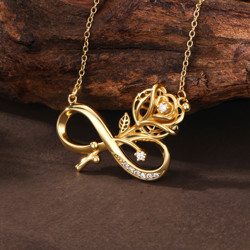 Naszyjnik z wisiorkiem w kształcie róży z laboratoryjnymi diamentami, srebro sterling z powłoką żółtego złota-2