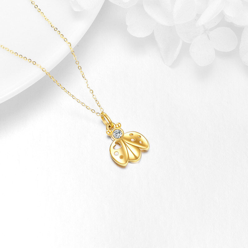 Colar com pendente de joaninha em ouro branco 10K e zircónias cúbicas-3