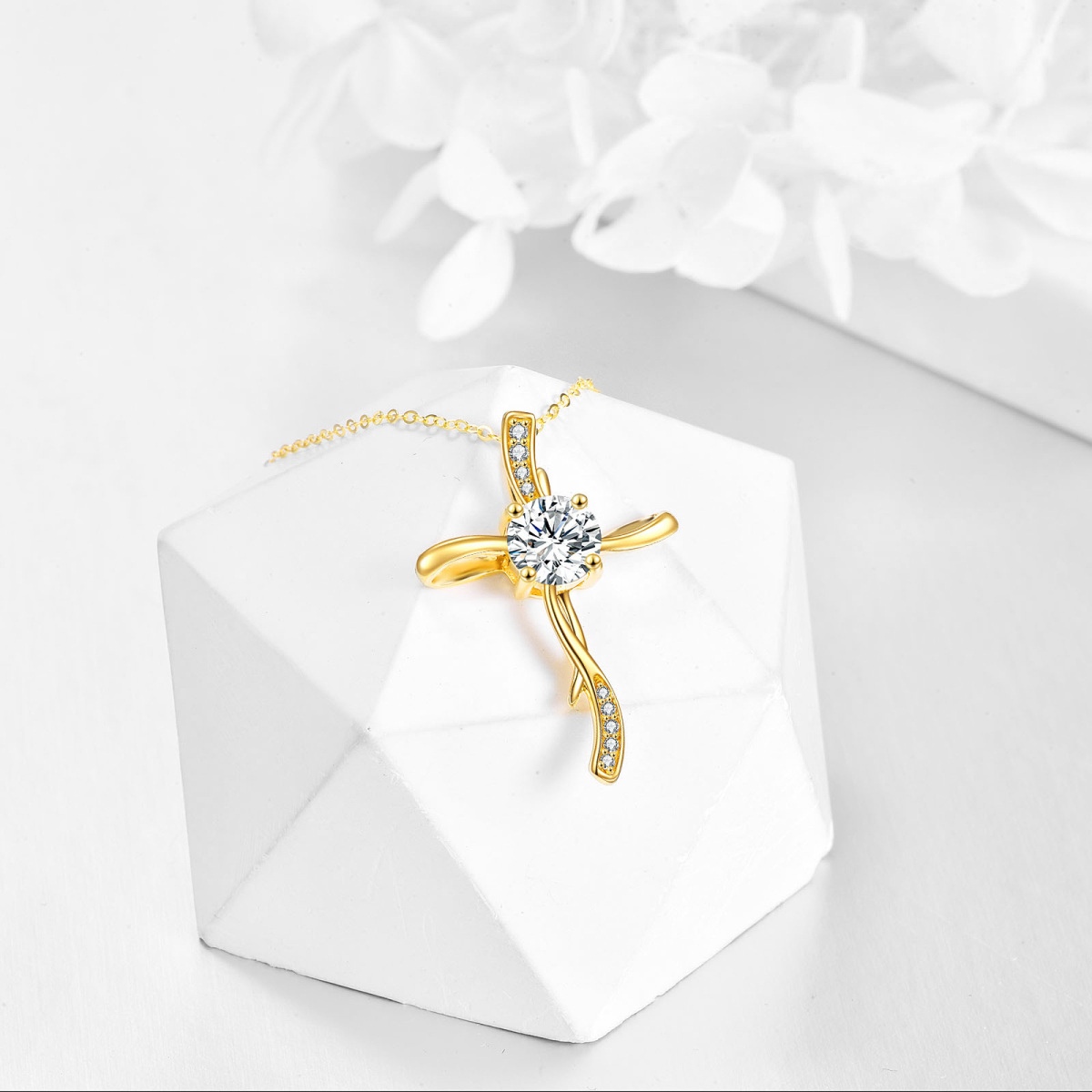 Colar com pingente de nó cruzado Moissanite em ouro 18K-3