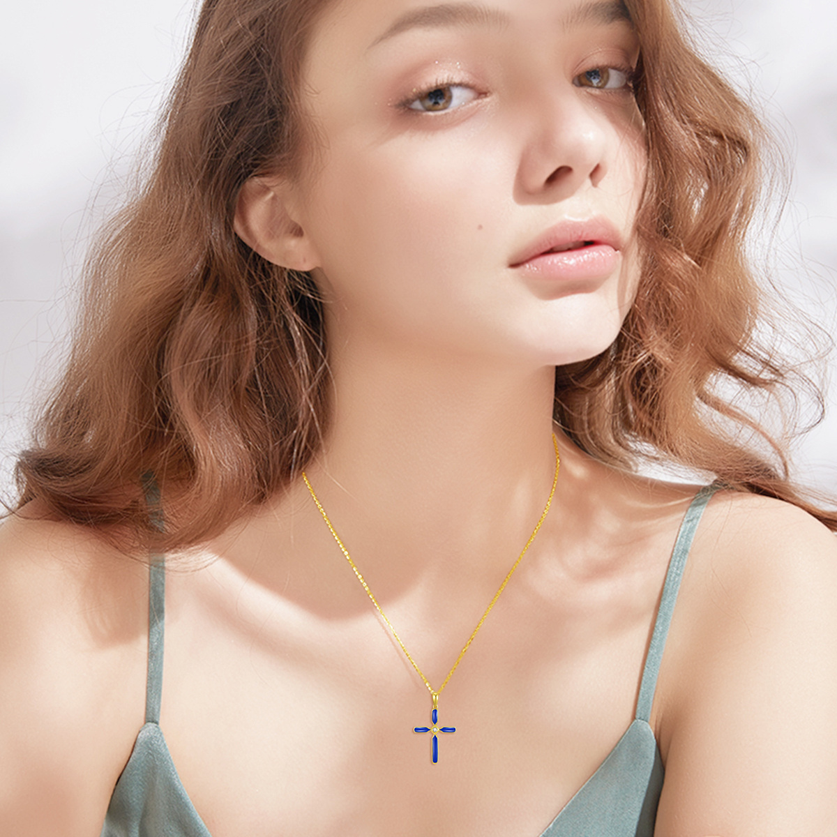 14K Gold Moissanite Cross Pendant Necklace-2