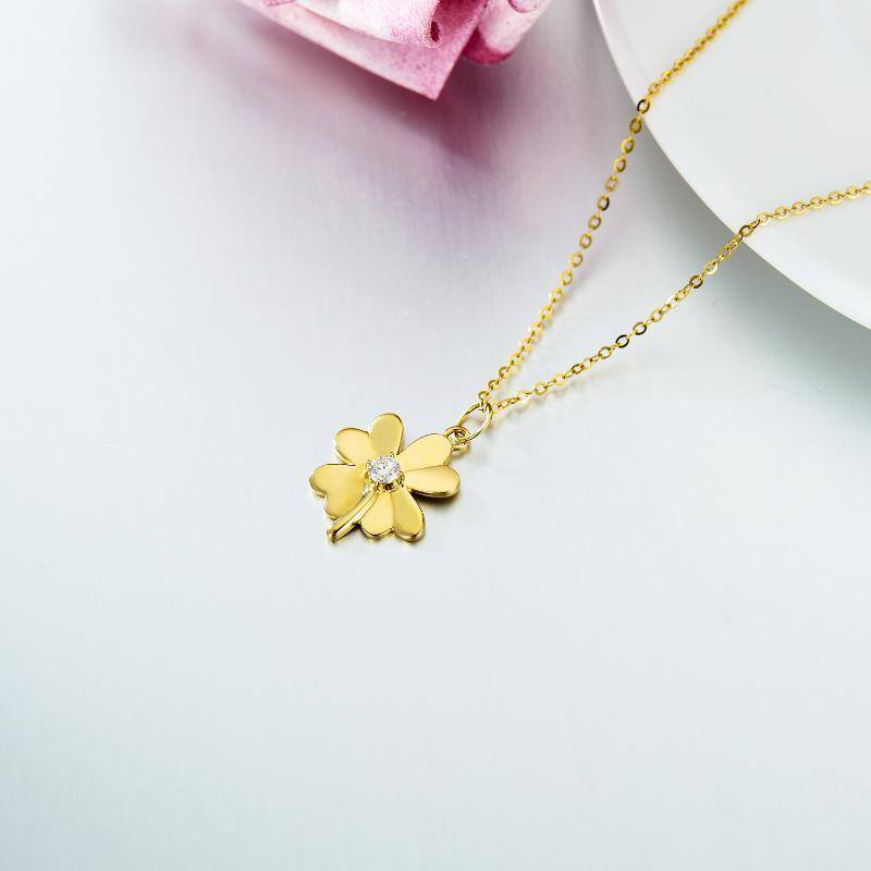 Colar com pendente trevo de quatro folhas em moissanita e ouro branco 10K-4