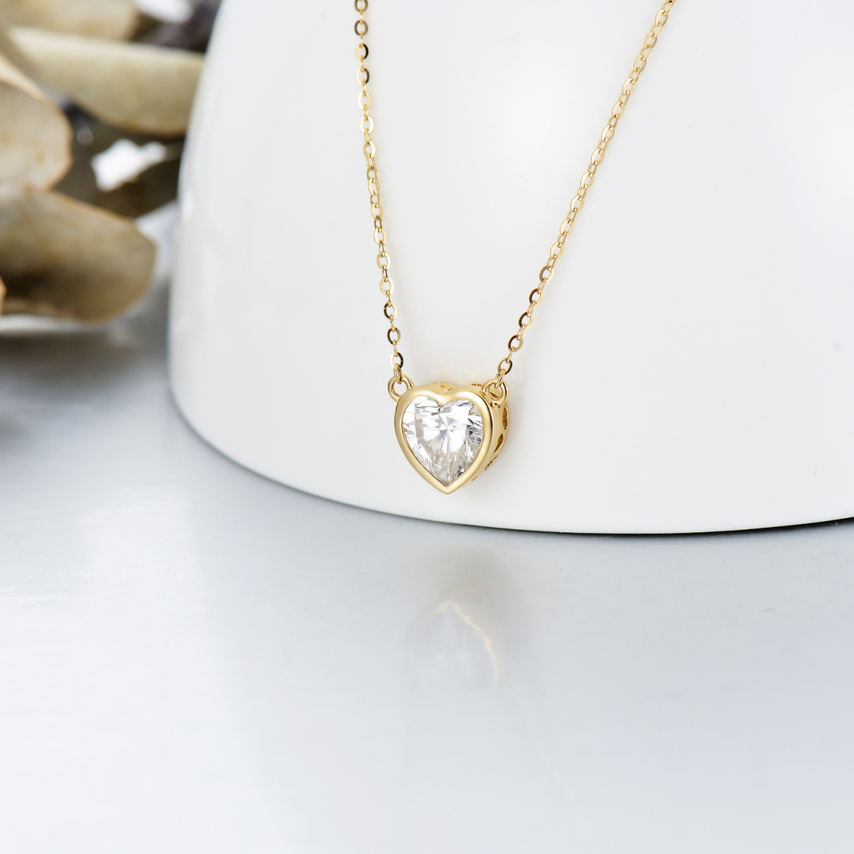 10K Gold Moissanite Heart Pendant Necklace-4