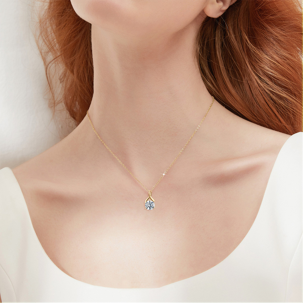 Collana con ciondolo a simbolo infinito in moissanite d'oro 9K-2