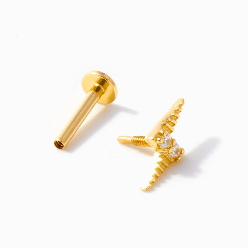 Aretes de tachuelas de moissanita en oro de 14 quilates-3