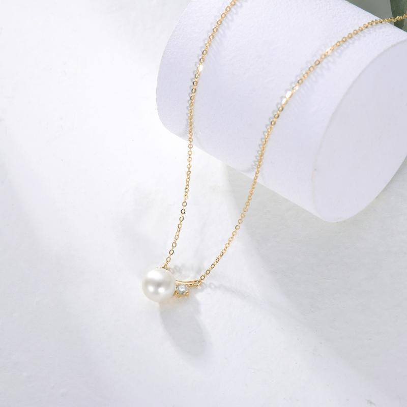 Collana con ciondolo rotondo in oro 14K con moissanite e perle-3