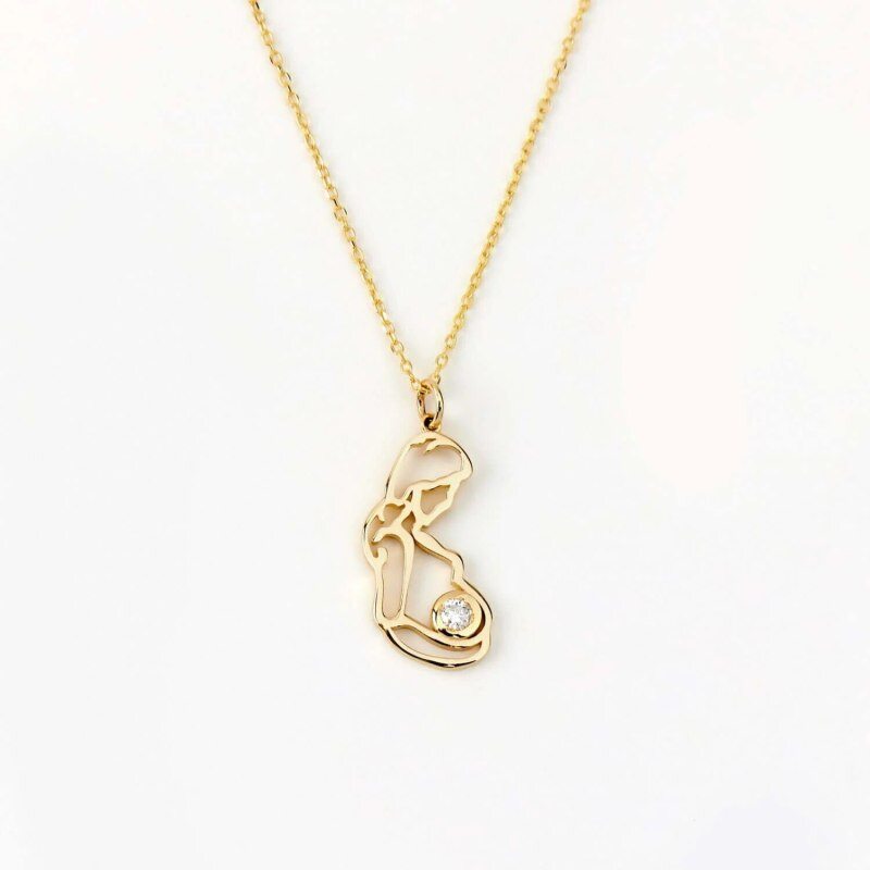 Collar con colgante de oro de 14 quilates y moissanita para madres embarazadas-1