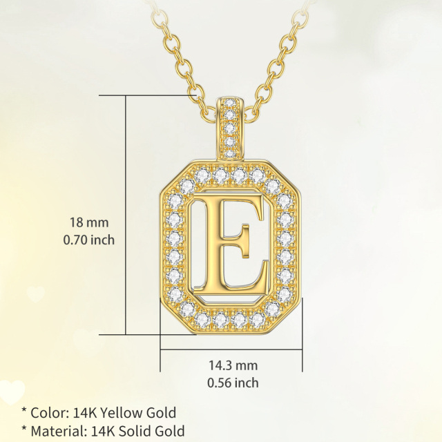 Colar com pendente quadrado Moissanite em ouro de 14K com letra inicial E-5