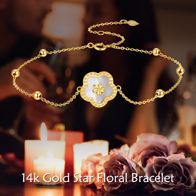 Armband met bedel van 10 karaat witgoud met parelmoer en madeliefjes-6