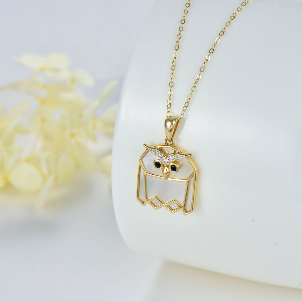 Collier avec pendentif hibou en nacre et zircone cubique en or 14 carats-4