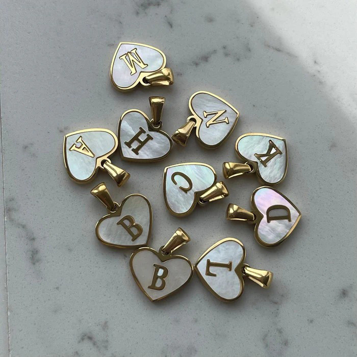 Collier en or 18K avec lettre initiale personnalisée en nacre, en forme de cœur-4