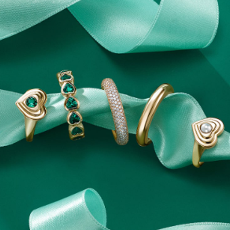 14K Rose Gold 1 CT.T.W. Lab Emerald Custom & Heart Wedding Band-3