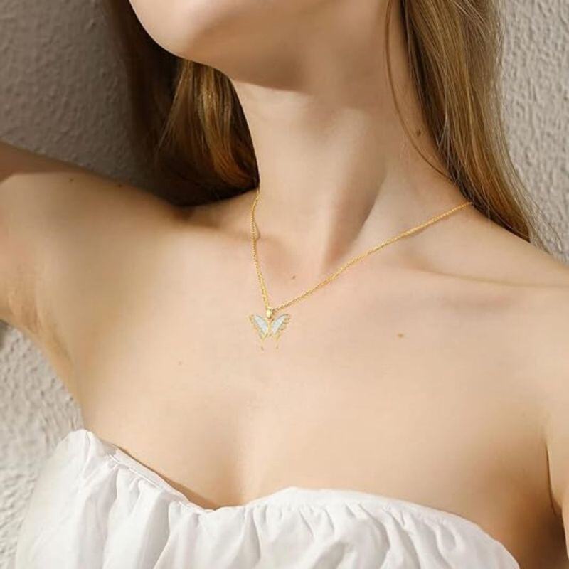 Colar com pendente de borboleta em ouro branco 10K e opala-2