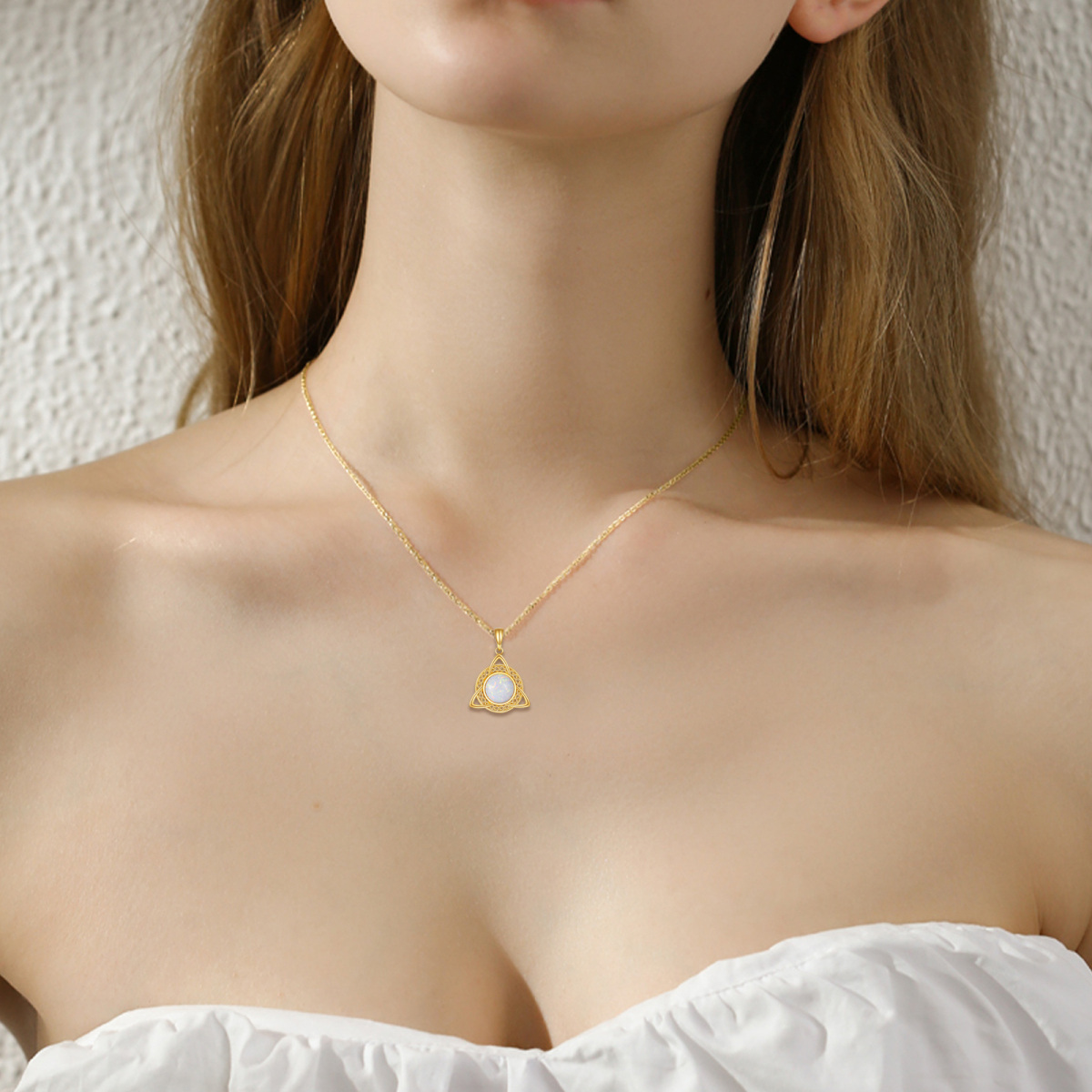 Collar con colgante de nudo celta de ópalo en oro de 14 quilates-2