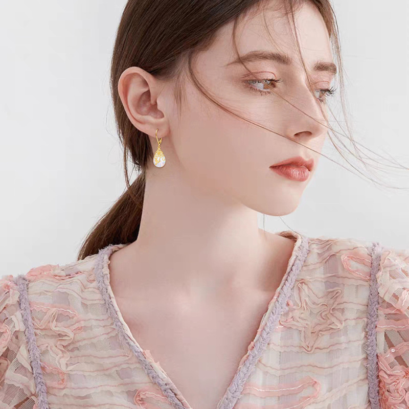 Orecchini a monachella con colibrì in oro bianco 10 carati e opale-2