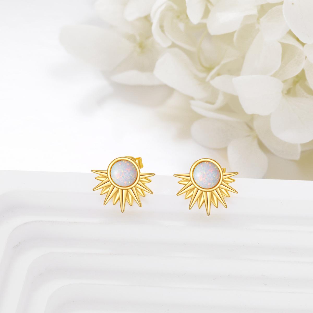 Aretes tipo sol con ópalo en oro de 14 quilates-4
