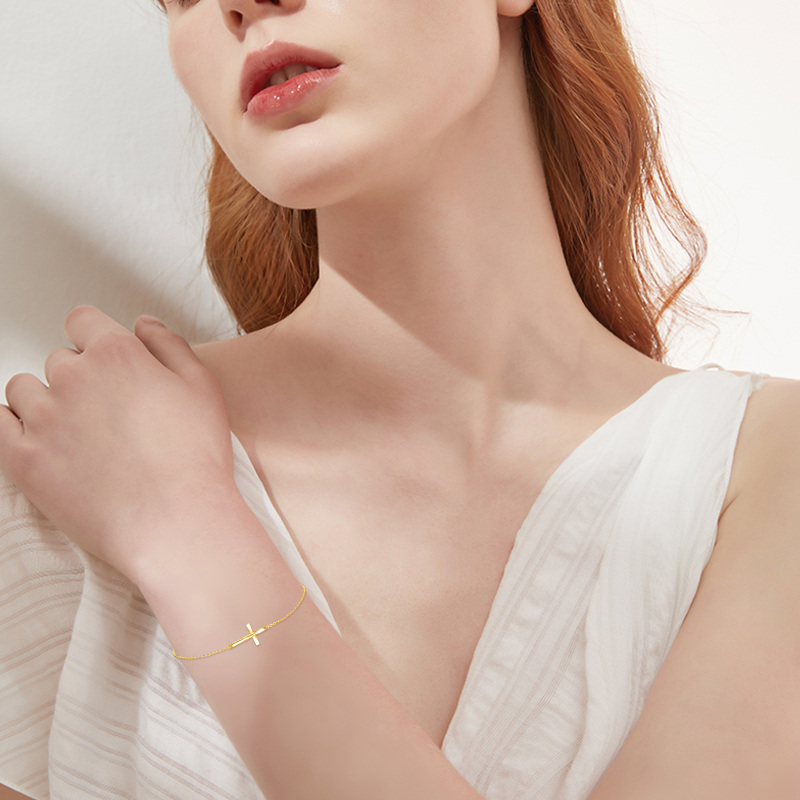 Pulseira com pendente cruz em ouro branco 10K-2