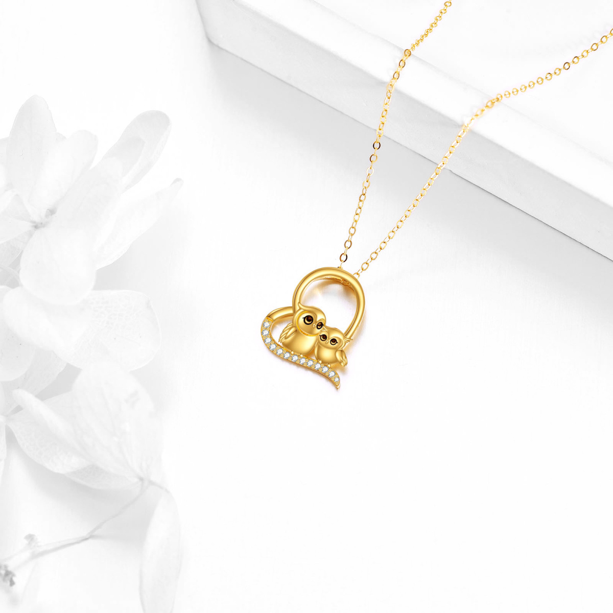 Collana con ciondolo a forma di cuore di gufo genitore e figlio in oro 14K con zirconia cubica-4