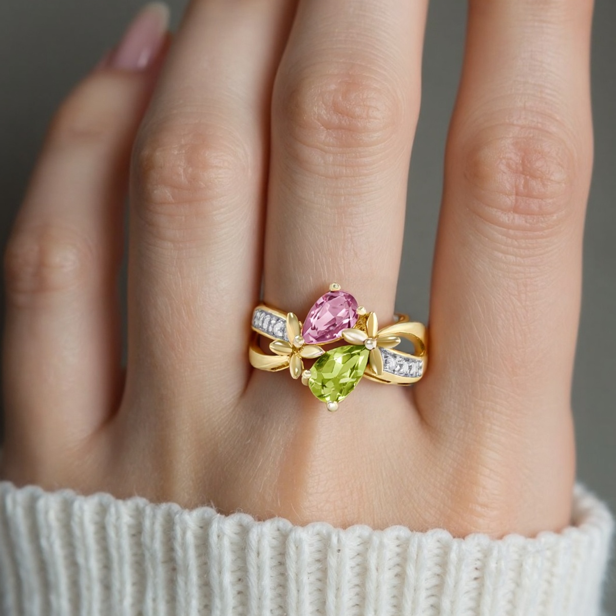 Anillo de mariposa con corte de pera en oro de 14 quilates-3