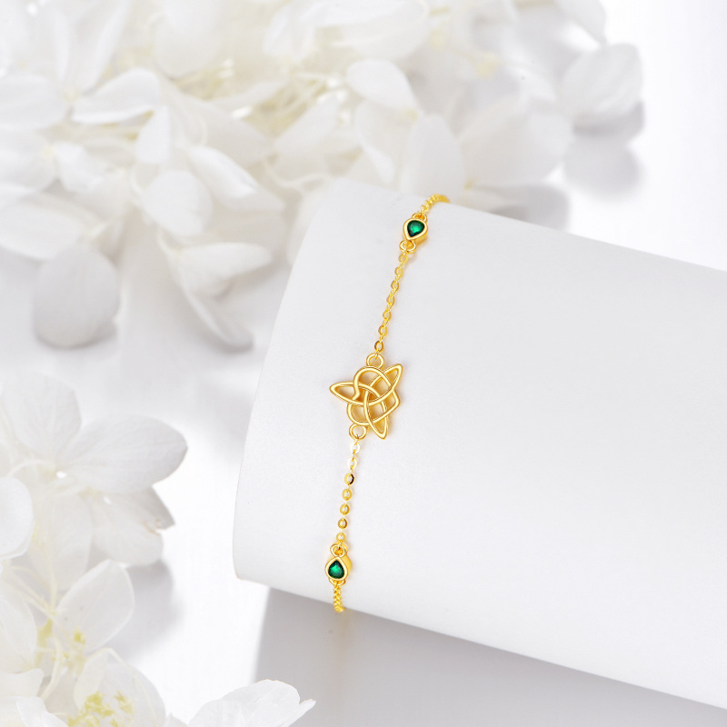 Pulseira com pendente de nó celta em ouro branco de 10 quilates com esmeralda em forma de pera-4