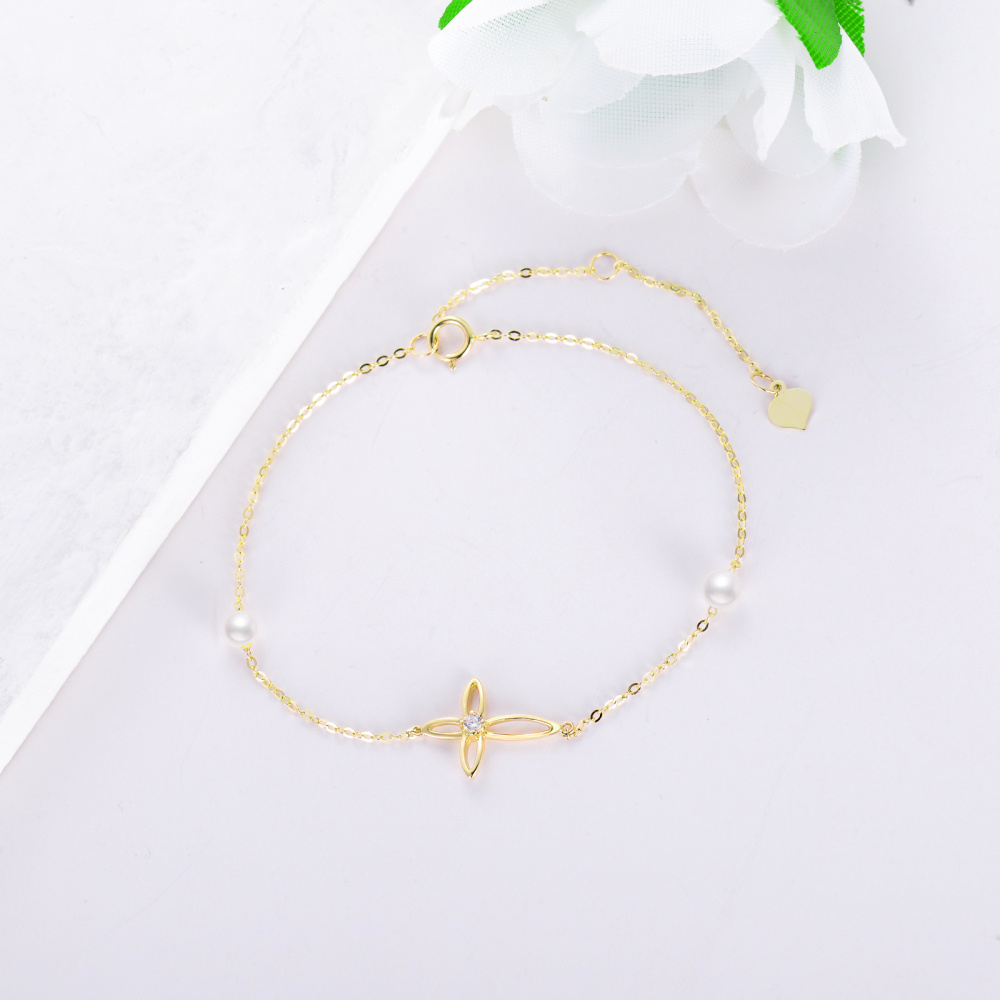 Bracciale con ciondolo a croce in oro 10K con zirconi e perle-4