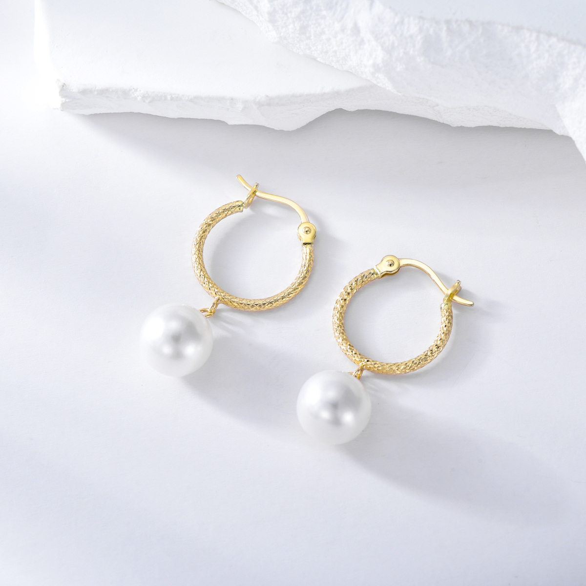 Boucles d'oreilles créoles en or 14 carats avec perles et fleur de vie-3